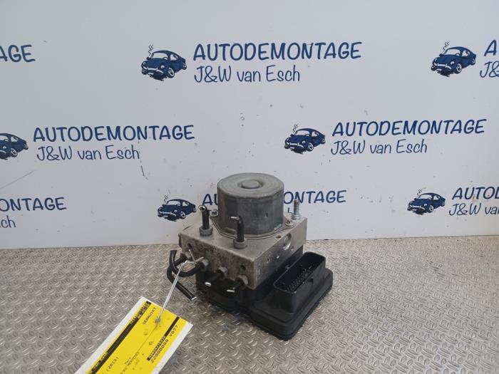 Usagé Bloc ABS Mercedes B (W246/W242) 1.8 B-180 CDI BlueEFFICIENCY 16V Prix € 121,00 Prix TTC proposé par Autodemontage J&W van Esch