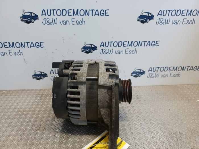 Gebrauchte Dynamo Mercedes B (W246/W242) 1.8 B-180 CDI BlueEFFICIENCY 16V Preis € 157,30 Mit Mehrwertsteuer angeboten von Autodemontage J&W van Esch