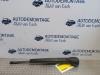 Brazo de limpiaparabrisas detrás de un Volkswagen Golf VIII (CD1) 1.5 TSI BlueMotion 16V 2020