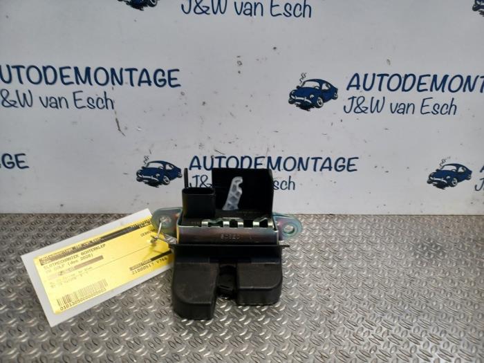 Mécanique de verrouillage hayon d'un Volkswagen Golf VIII (CD1) 1.5 TSI BlueMotion 16V 2020