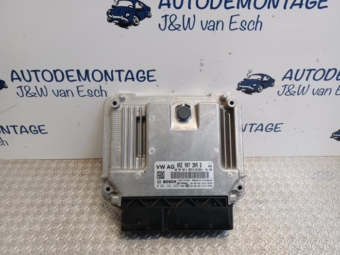 Ordenador de gestión de motor de un Volkswagen Golf VIII (CD1) 1.5 TSI BlueMotion 16V 2020