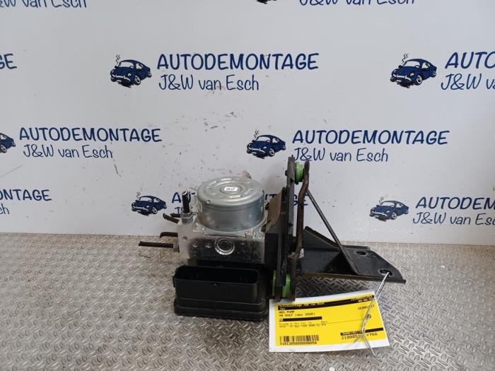 Bomba ABS de un Volkswagen Golf VIII (CD1) 1.5 TSI BlueMotion 16V 2020