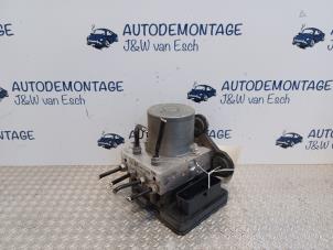 Gebrauchte ABS Pumpe Volkswagen Polo VI (AW1) 1.0 MPI 12V Preis € 108,90 Mit Mehrwertsteuer angeboten von Autodemontage J&W van Esch