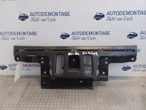 Used Rear bumper bracket central Citroen C3 (SX/SW) 1.0 Vti 12V PureTech Price € 24,20 Inclusive VAT offered by Autodemontage J&W van Esch