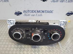 Used Heater control panel Dacia Logan MCV III/Sandero Wagon (SD07) 0.9 TCe 90 12V Price € 36,30 Inclusive VAT offered by Autodemontage J&W van Esch