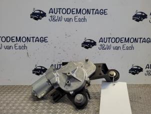 Usados Motor de limpiaparabrisas detrás Opel Corsa F (UB/UH/UP) 1.2 12V 75 Precio € 42,35 IVA incluido ofrecido por Autodemontage J&W van Esch