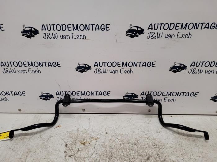 Front anti-roll bar from a Ford Puma 1.0 Ti-VCT EcoBoost Hybrid 12V 2021