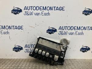 Usagé Boîte à fusibles Volkswagen Polo VI (AW1) 1.0 TSI 12V Prix € 30,25 Prix TTC proposé par Autodemontage J&W van Esch