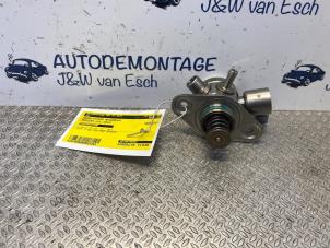 Used Mechanical fuel pump Mercedes CLA (117.3) 1.6 CLA-200 16V Price € 121,00 Inclusive VAT offered by Autodemontage J&W van Esch