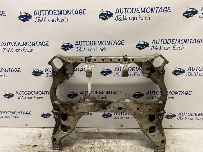 Begagnade Underram BMW 3 serie (E90) 318i 16V Pris € 121,00 Inklusive moms erbjuds av Autodemontage J&W van Esch