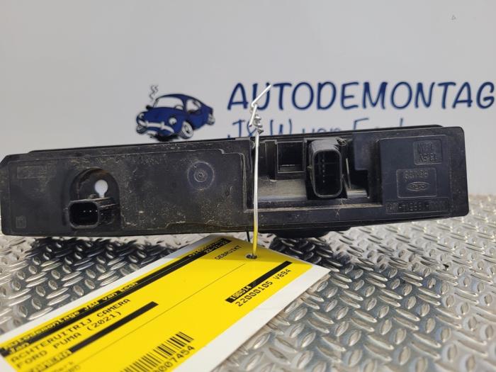 Reversing camera from a Ford Puma 1.0 Ti-VCT EcoBoost Hybrid 12V 2021