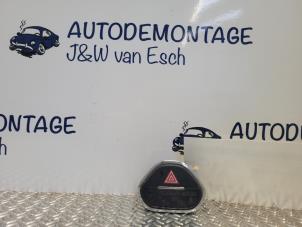 Usagé Commutateur éclairage d'urgence Opel Corsa E 1.4 16V Prix € 18,15 Prix TTC proposé par Autodemontage J&W van Esch
