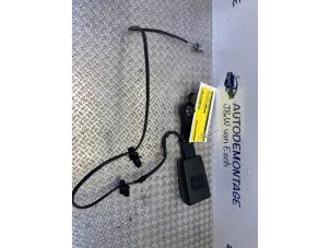 Used Front seatbelt buckle, right Opel Combo 1.3 CDTI 16V ecoFlex Price € 24,20 Inclusive VAT offered by Autodemontage J&W van Esch