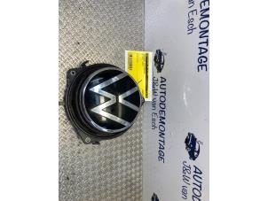 Usados Manija de maleteto Volkswagen Golf VIII (CD1) 1.0 TSI 12V Precio € 60,50 IVA incluido ofrecido por Autodemontage J&W van Esch