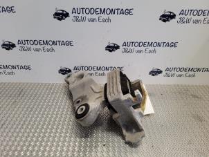 Used Engine mount Mercedes Vito (447.6) 1.6 111 CDI 16V Price € 78,65 Inclusive VAT offered by Autodemontage J&W van Esch