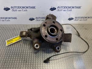 Used Front wheel hub Mercedes Vito (447.6) 1.6 111 CDI 16V Price € 181,50 Inclusive VAT offered by Autodemontage J&W van Esch