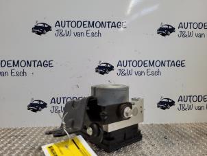 Używane Pompa ABS Kia Picanto (JA) 1.0 12V Cena € 121,00 Z VAT oferowane przez Autodemontage J&W van Esch