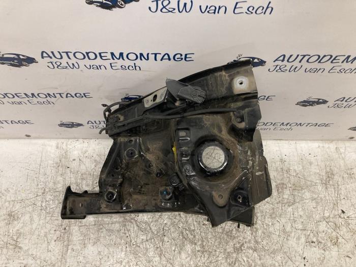 Metal cutting part right front from a Kia Picanto (JA) 1.0 12V 2020