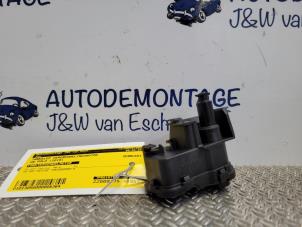 Używane Silnik blokady wlewu paliwa Volkswagen Polo VI (AW1) 1.0 TSI 12V BlueMotion Cena € 24,20 Z VAT oferowane przez Autodemontage J&W van Esch