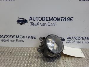 Usados Luz antiniebla derecha delante Ford Fiesta 6 (JA8) 1.0 EcoBoost 12V 125 Precio € 24,20 IVA incluido ofrecido por Autodemontage J&W van Esch