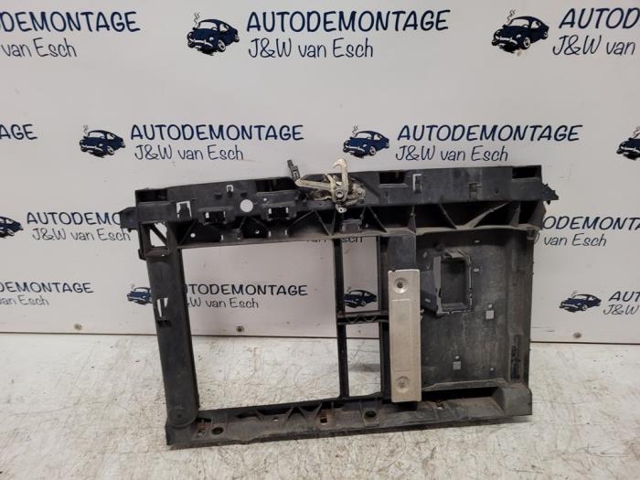 Begagnade Front Citroen DS3 (SA) 1.4 16V VTi Pris € 72,60 Inklusive moms erbjuds av Autodemontage J&W van Esch