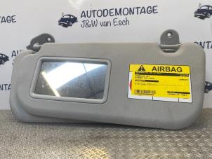 Usagé Zonneklep set Hyundai i10 1.2 CNG 16V Prix € 60,50 Prix TTC proposé par Autodemontage J&W van Esch