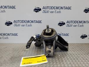 Usados Soporte de motor Hyundai i10 1.2 CNG 16V Precio € 36,30 IVA incluido ofrecido por Autodemontage J&W van Esch