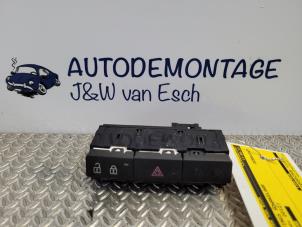 Used Panic lighting switch Opel Meriva 1.4 Turbo 16V ecoFLEX Price € 18,15 Inclusive VAT offered by Autodemontage J&W van Esch