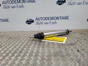 Usagé Injecteur (injection essence) Mercedes B (W246,242) 1.6 B-180 BlueEFFICIENCY Turbo 16V Prix € 30,25 Prix TTC proposé par Autodemontage J&W van Esch