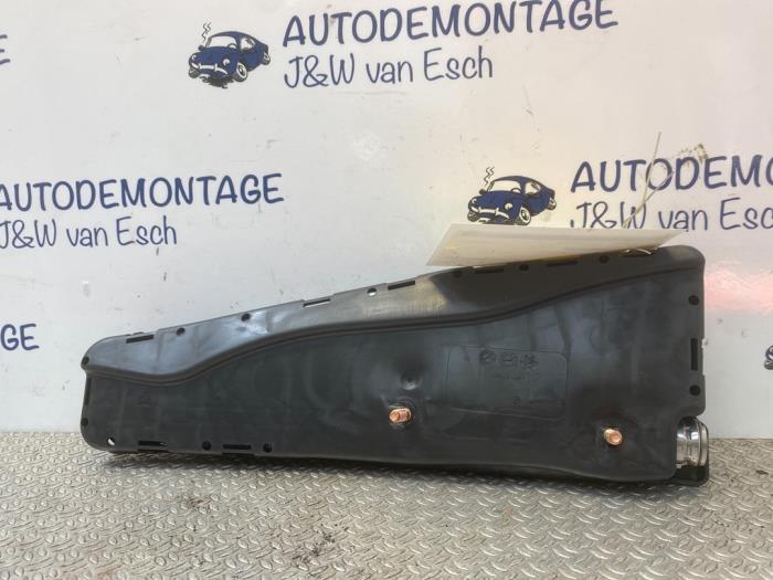 Seat airbag (seat) from a Renault Clio IV (5R) 1.5 Energy dCi 90 FAP 2016