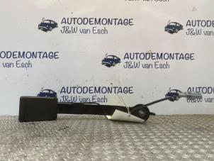 Used Front seatbelt buckle, right Renault Clio IV (5R) 1.5 Energy dCi 90 FAP Price € 18,15 Inclusive VAT offered by Autodemontage J&W van Esch