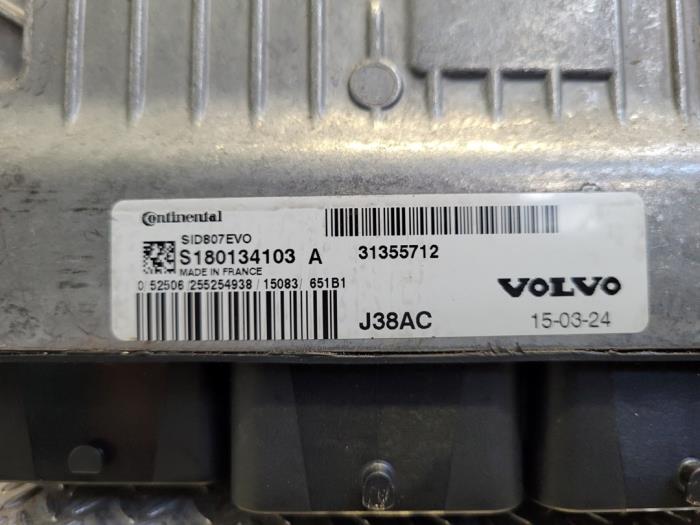 Steuergerät Motormanagement van een Volvo V40 (MV) 1.6 D 16V 2017