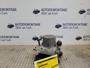 Used ABS pump Volkswagen Up! (121) 1.0 12V 75 Price € 78,65 Inclusive VAT offered by Autodemontage J&W van Esch