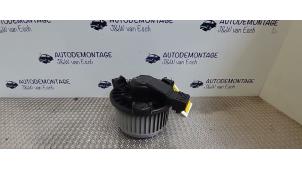 Usagé Ventilateur chauffage Suzuki Swift (ZA/ZC/ZD) 1.2 16V Prix € 42,35 Prix TTC proposé par Autodemontage J&W van Esch