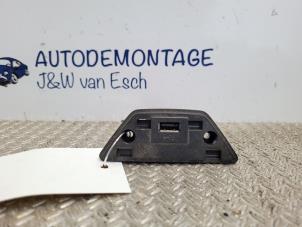Used AUX / USB connection Volkswagen Up! (121) 1.0 12V 75 Price € 30,25 Inclusive VAT offered by Autodemontage J&W van Esch