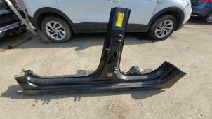 Used Sill, left Opel Corsa F (UB/UH/UP) 1.2 Turbo 12V 100 Price € 363,00 Inclusive VAT offered by Autodemontage J&W van Esch