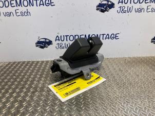 Used Tailgate lock mechanism Ford Fiesta 7 1.0 EcoBoost 12V 100 Price € 30,25 Inclusive VAT offered by Autodemontage J&W van Esch
