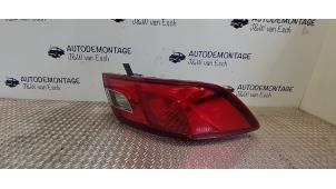 Used Taillight, left Renault Clio IV (5R) 1.2 16V GPL Price € 24,20 Inclusive VAT offered by Autodemontage J&W van Esch