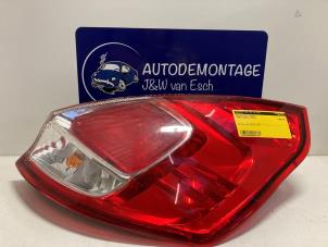 Używane Tylne swiatlo pozycyjne prawe Ford Fiesta 6 (JA8) 1.0 EcoBoost 12V 100 Cena € 36,30 Z VAT oferowane przez Autodemontage J&W van Esch