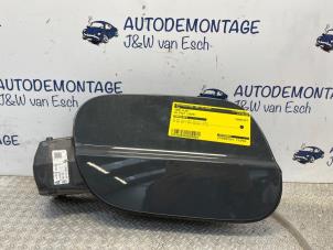 Używane Pokrywa wlewu paliwa Volkswagen Polo VI (AW1) 1.0 TSI 12V Cena € 54,45 Z VAT oferowane przez Autodemontage J&W van Esch
