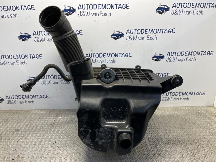 Begagnade Luftfilter Audi A1 Sportback (8XA/8XF) 1.2 TFSI Pris € 60,50 Inklusive moms erbjuds av Autodemontage J&W van Esch