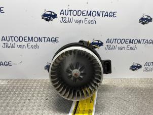Usagé Moteur de ventilation chauffage Nissan Pixo (D31S) 1.0 12V Prix € 30,25 Prix TTC proposé par Autodemontage J&W van Esch