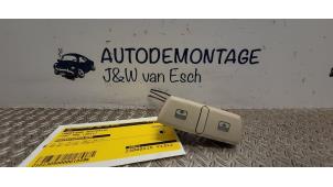 Usados Control remoto de capota Fiat 500 (312) 1.2 69 Precio € 24,20 IVA incluido ofrecido por Autodemontage J&W van Esch