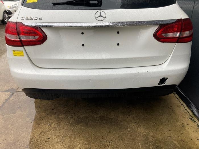 Stoßstange hinten van een Mercedes-Benz C Estate (S205) C-220 CDI BlueTEC, C-220 d 2.2 16V 2016