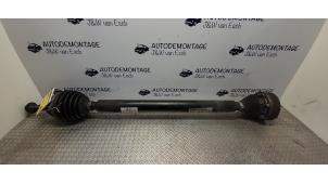 Used Front drive shaft, right Volkswagen Golf VII (AUA) 1.6 TDI 16V Price € 90,75 Inclusive VAT offered by Autodemontage J&W van Esch