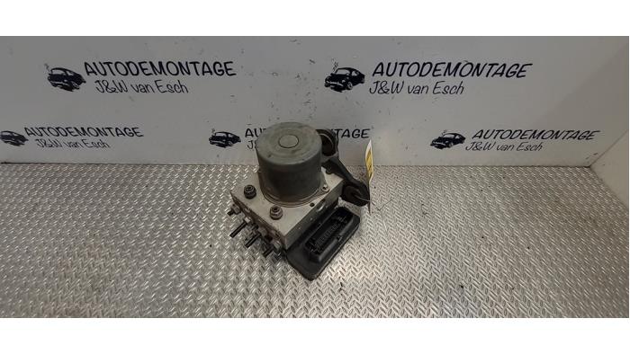 Begagnade ABS-pump Volkswagen Polo VI (AW1) 1.0 12V BlueMotion Technology Pris € 60,50 Inklusive moms erbjuds av Autodemontage J&W van Esch