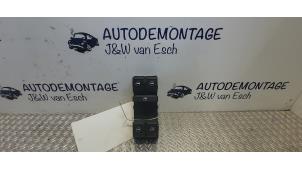 Used Electric window switch Volkswagen Golf V (1K1) 1.4 FSI 16V Price € 24,20 Inclusive VAT offered by Autodemontage J&W van Esch