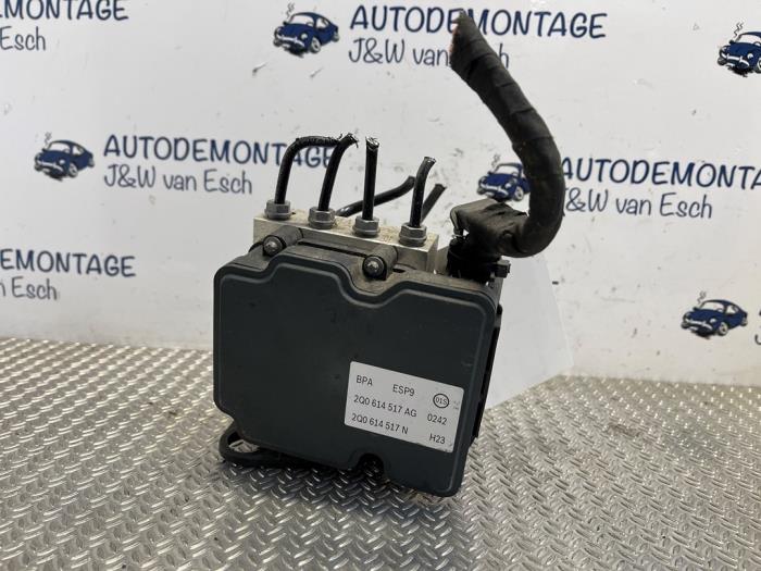 Usagé Bloc ABS Volkswagen Polo VI (AW1) 1.0 MPI 12V Prix € 60,50 Prix TTC proposé par Autodemontage J&W van Esch