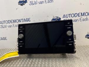 Używane Wyswietlacz nawigacji Volkswagen Polo VI (AW1) 1.0 MPI 12V Cena € 250,00 Procedura marży oferowane przez Autodemontage J&W van Esch