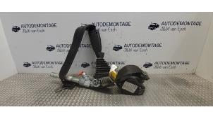 Used Front seatbelt, right Nissan Qashqai (J10) 1.5 dCi Price € 90,75 Inclusive VAT offered by Autodemontage J&W van Esch